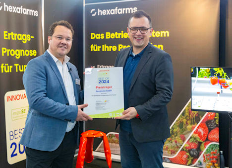 expoSE-Innovationspreisgewinner Felix Kirschstein von hexafarms (und Simon Schumacher vom VSSE